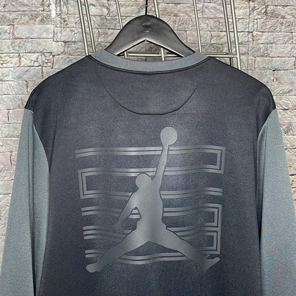 🔥🔥🔥 Jordan 11 Dri-Fit Jumpman Bomber Jacket Size: Large🔥🔥🔥 - Picture 6 of 14